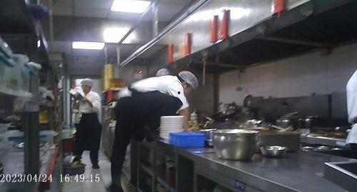 流动小厨助理爆料视频,揭秘幕后制作过程与美食秘籍  第3张